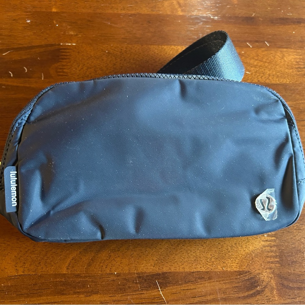 Lululemon Every where Belt Bag-brand new!!